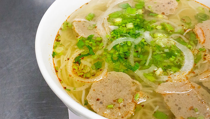 P9- Spicy Vermicelli Meatball - Bun Bo Vien