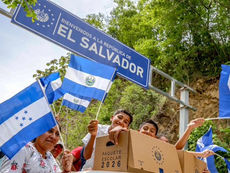 Lamentan bloqueo de entrega de paquetes escolares en Nahuaterique