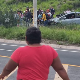 Miles de afectados por caravanas y bloqueos de carreteras en Guatemala 