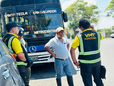 Orden vial en Santa Tecla