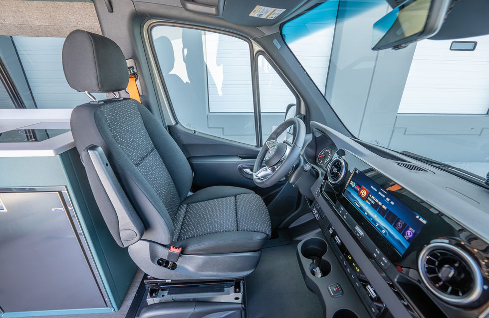 2025 Mercedes 2500 Sprinter Cockpit