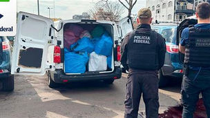 Operação conjunta entre Receita Federal e Polícia Federal apreende grande carga de mercadorias contrabandeadas em Foz do Iguaçu