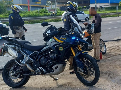 Em Fortaleza, PRF captura homem condenado por homicídio qualificado, cometido no interior do Piauí