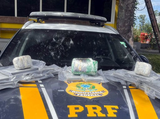PRF apreende mais de 16 quilos de haxixe na Rodovia Presidente Dutra