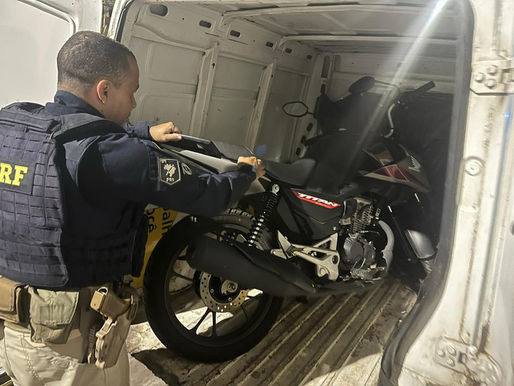 PRF recupera na BR 262, em Florestal (MG), moto CG Titan 160 furtada em Pará de Minas (MG)