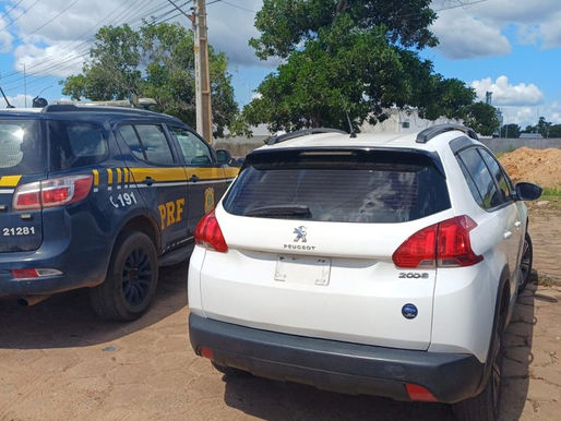 PRF apreende dois veículos em Roraima