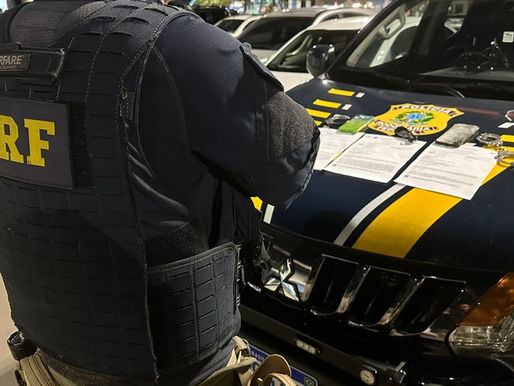 PRF prende casal foragido da justiça na BR-230, em Altamira/PA