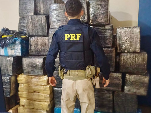 PRF apreende aproximadamente 2,5 toneladas de maconha em Piraí