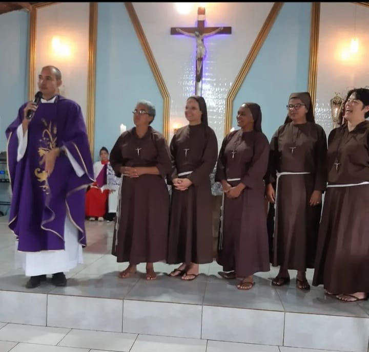Missa de acolhida das Irmãs no novo convento em Barra do Corda - MA