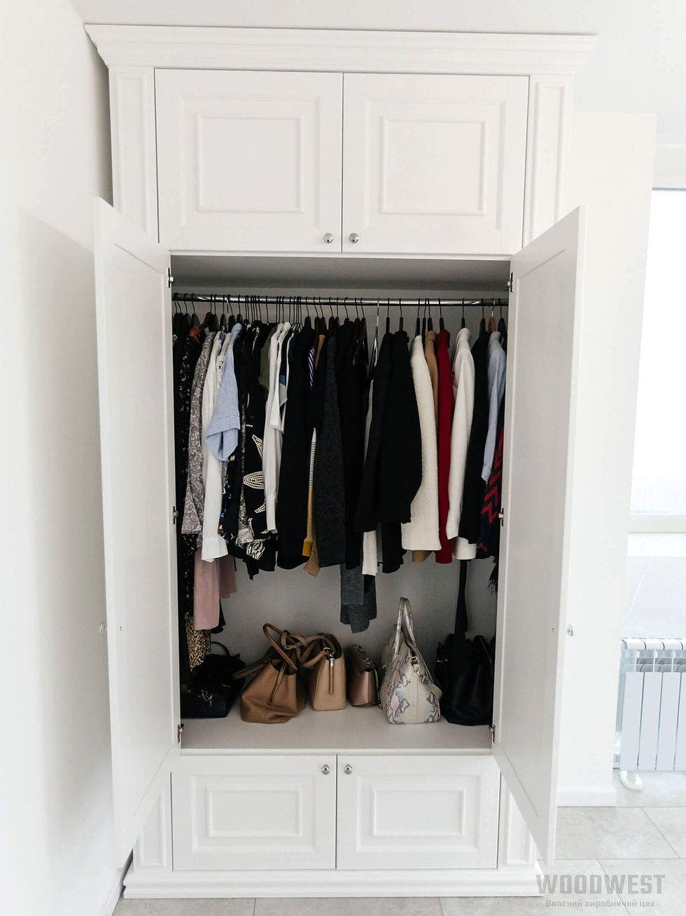 дерев'яна шафа SH-010