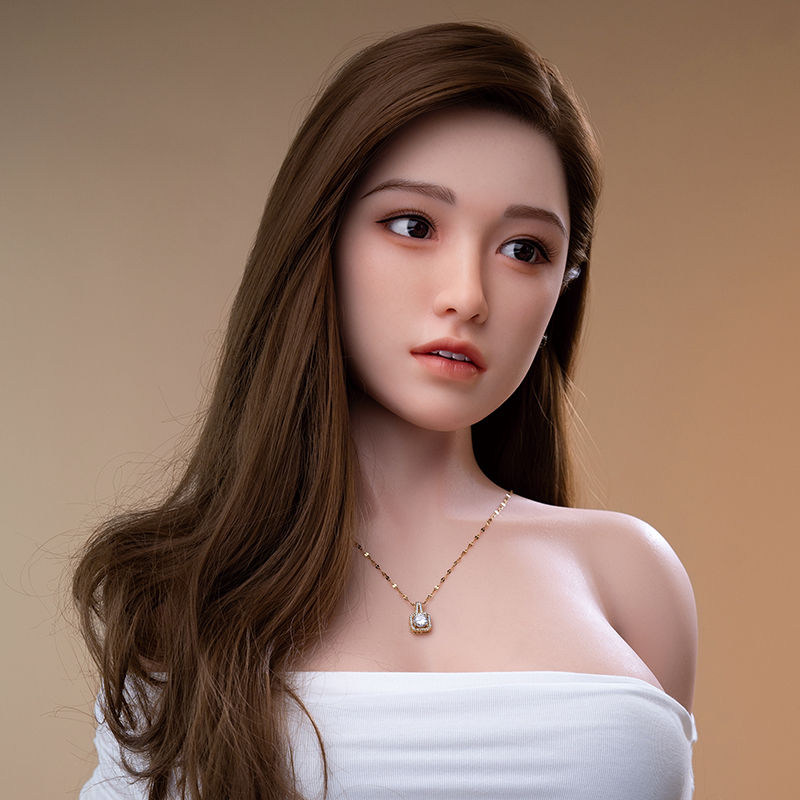 Qiuyu Silicone Doll