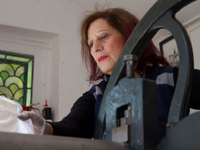 Beverley-Jane Stewart - Historical perspective artist.
