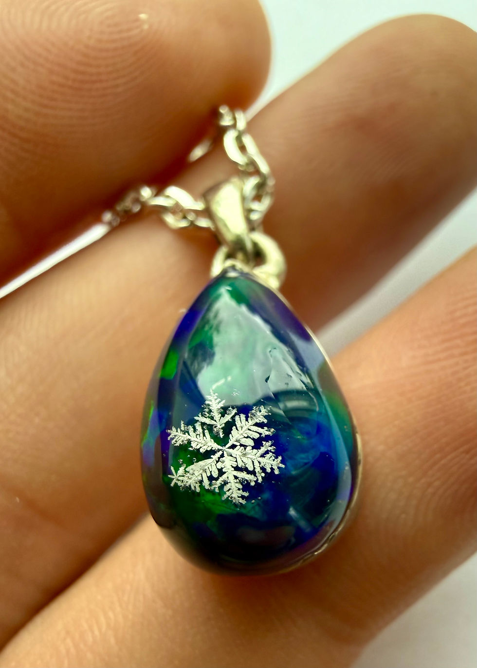 Thumbnail: Pendant-Black Opal/Preserved Snowflake