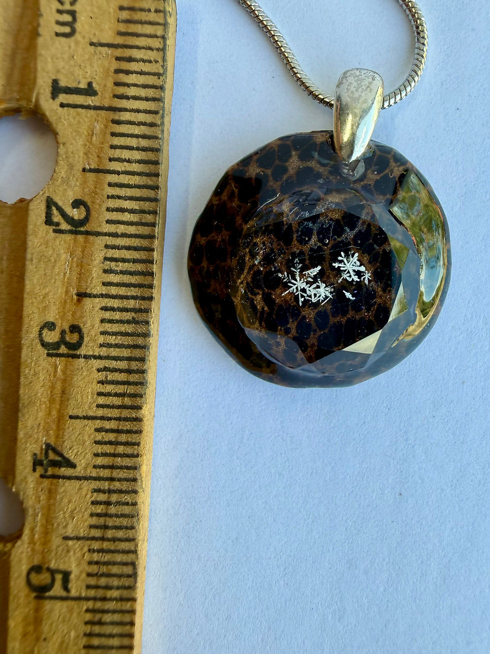 Miniaturbild: Preserved Snowflake Exotic Wood Pendant, Clear Quartz Necklace, Real Snowflake J