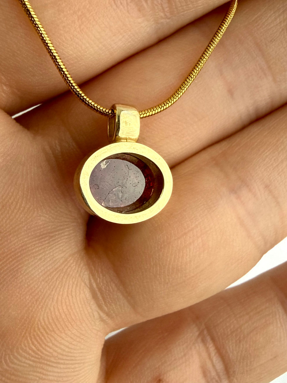 Thumbnail: Pendant-14k solid gold/Rhodolite Garnet/Preserved Snowflake