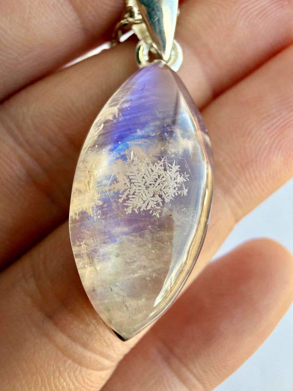 Thumbnail: Pendant-Moonstone/Preserved Snowflake