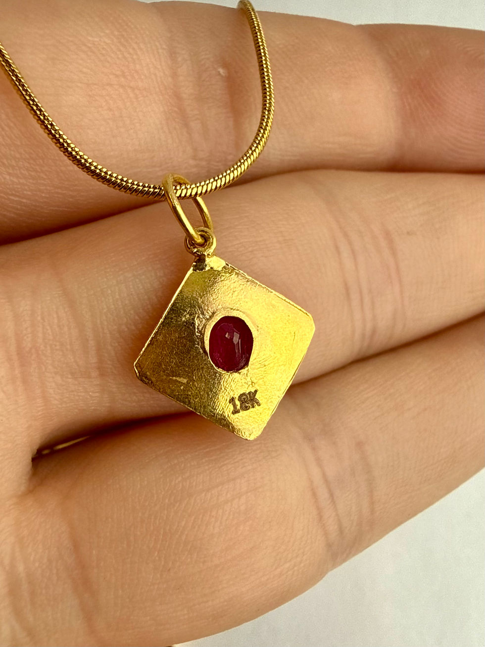 Miniaturbild: Pendant-18k solid gold/Ruby/Preserved Snowflake