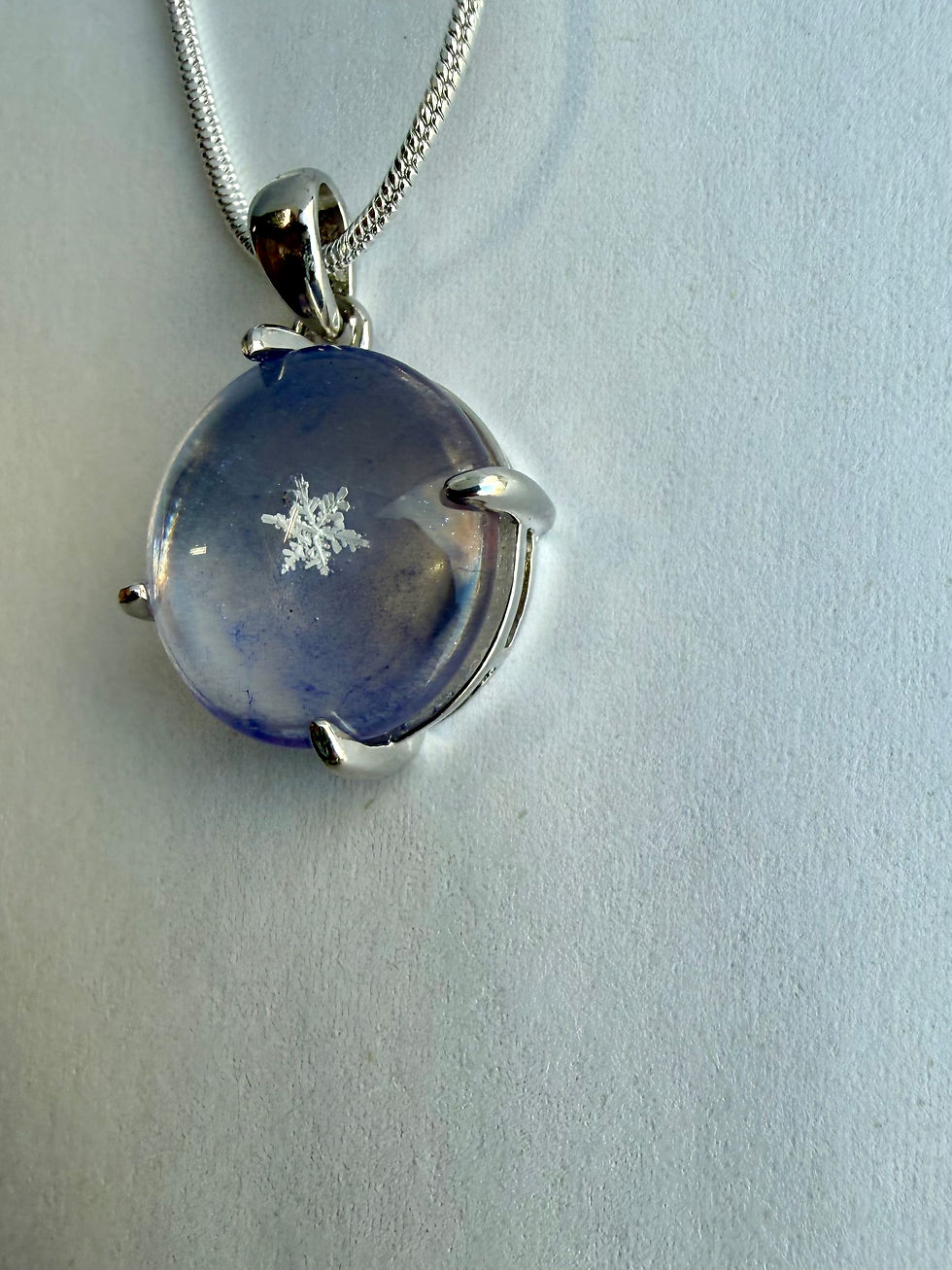 Thumbnail: Pendant-15mm Glass/Preserved Snowflake