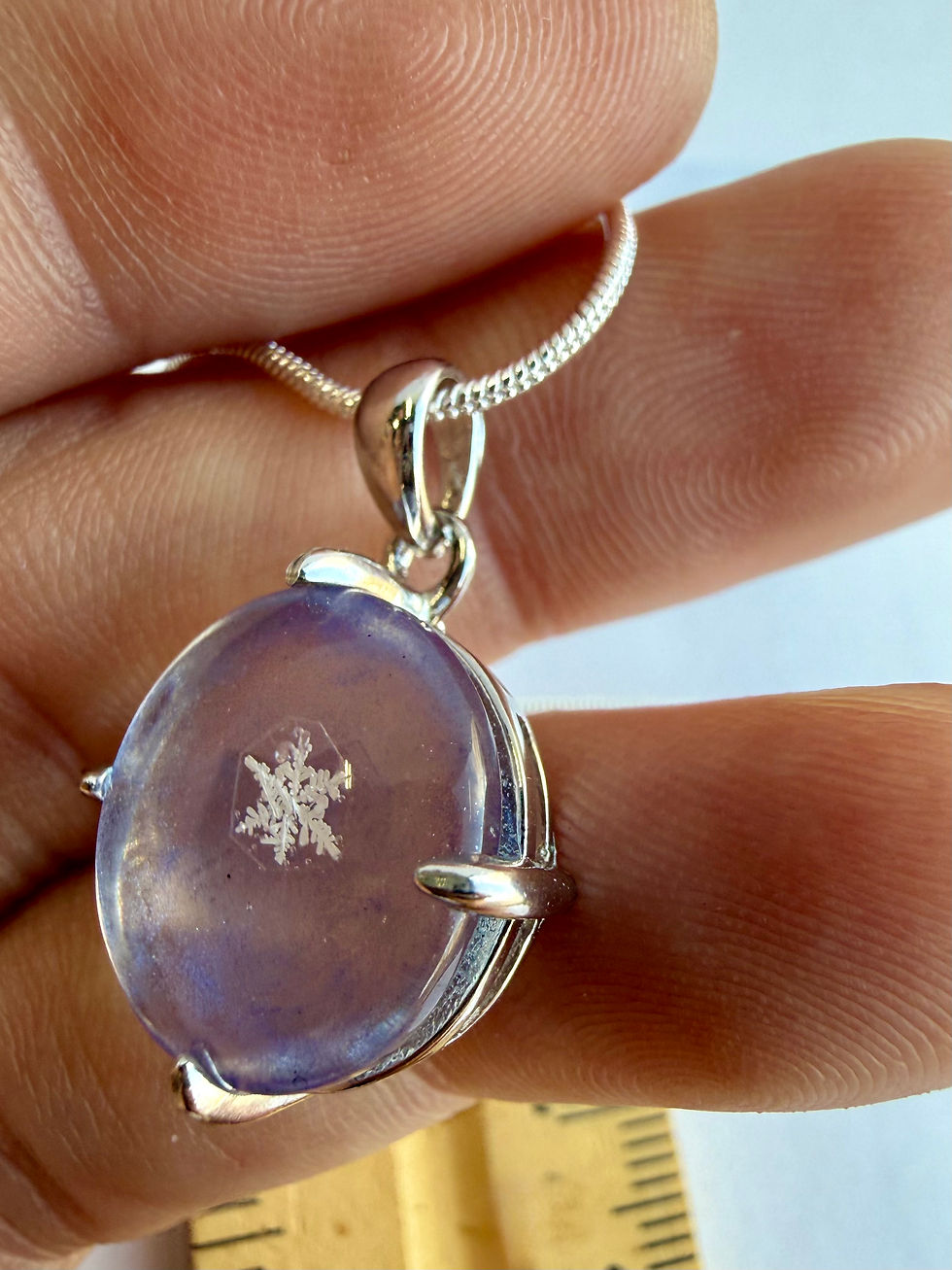 Thumbnail: Pendant-15mm Glass/Preserved Snowflake