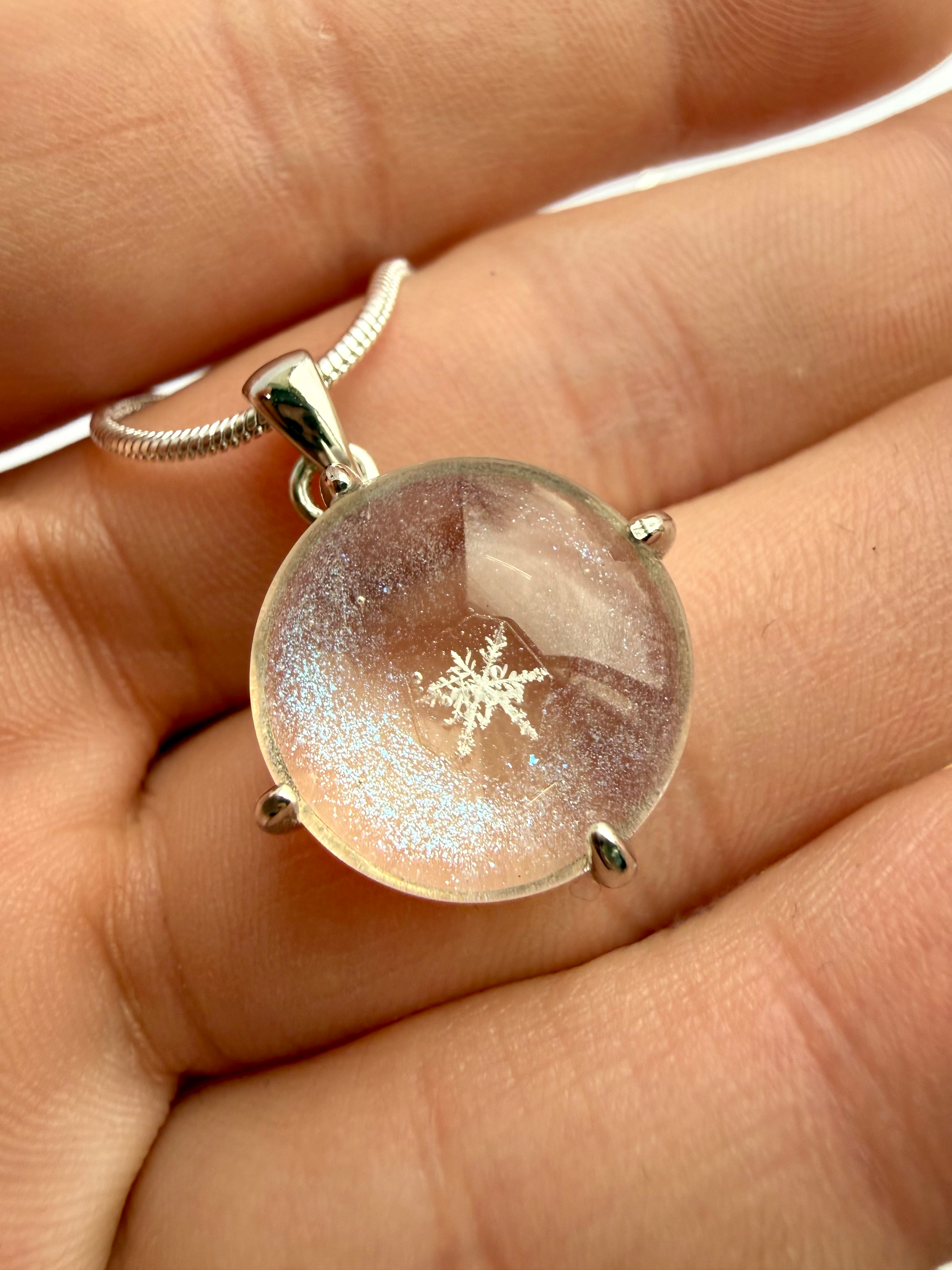 Pendant-15mm Glass/Preserved Snowflake