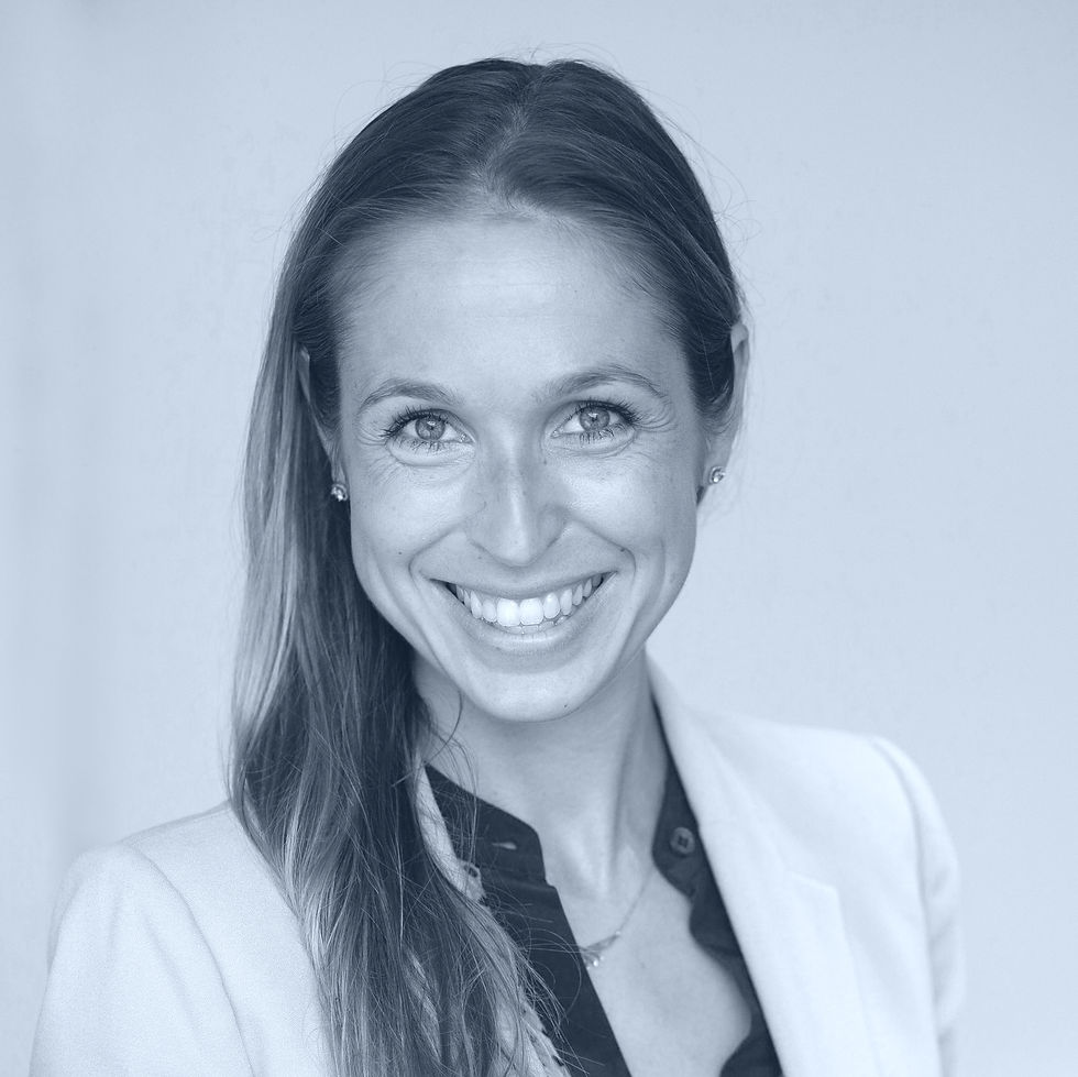 stefanie-freel-BHdE5H8g copia.jpg