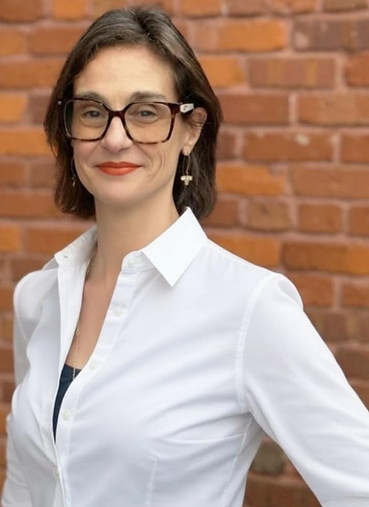Elizabeth Nicolaides profile photo_edite
