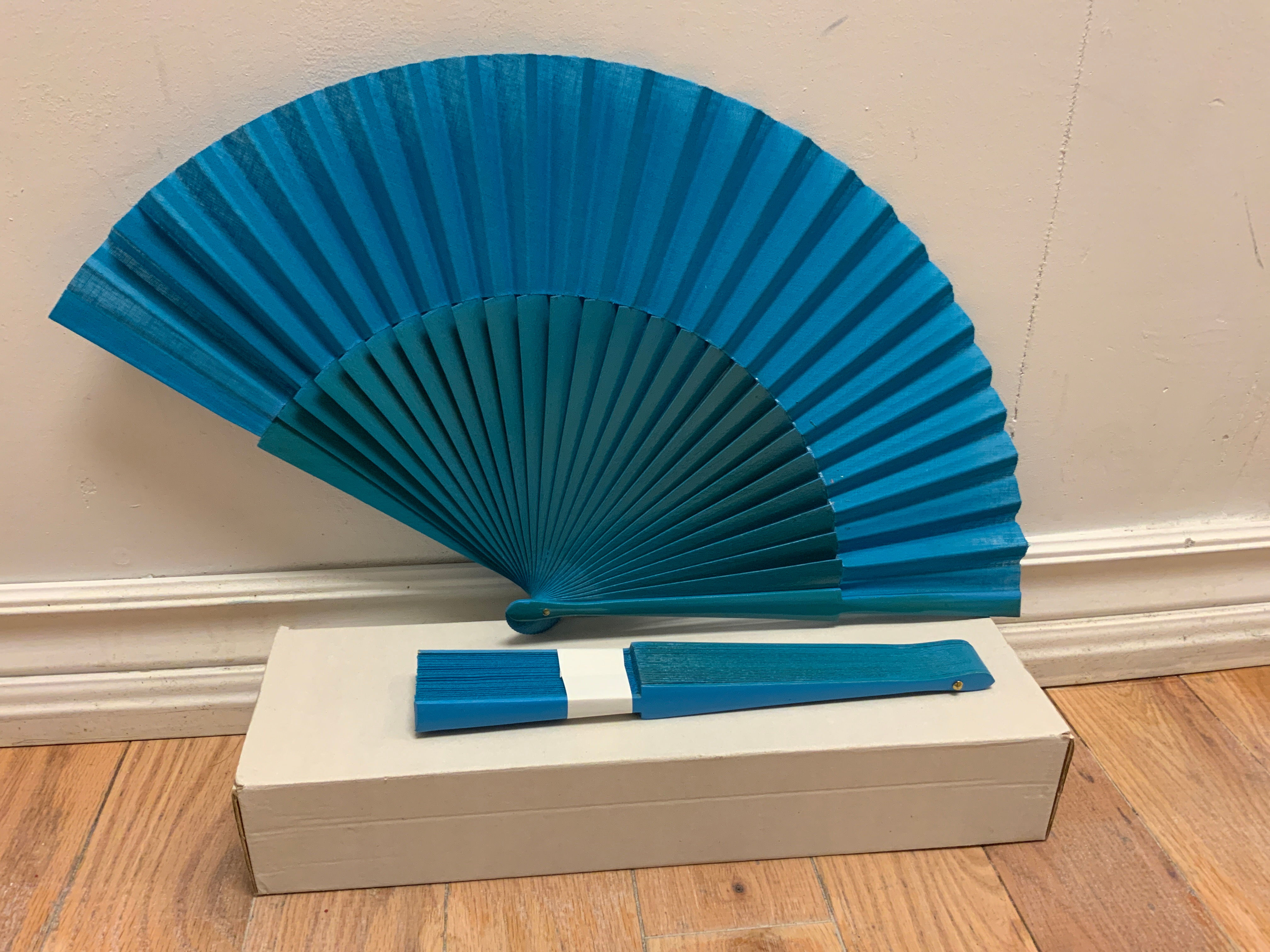 Medium Blue Fan