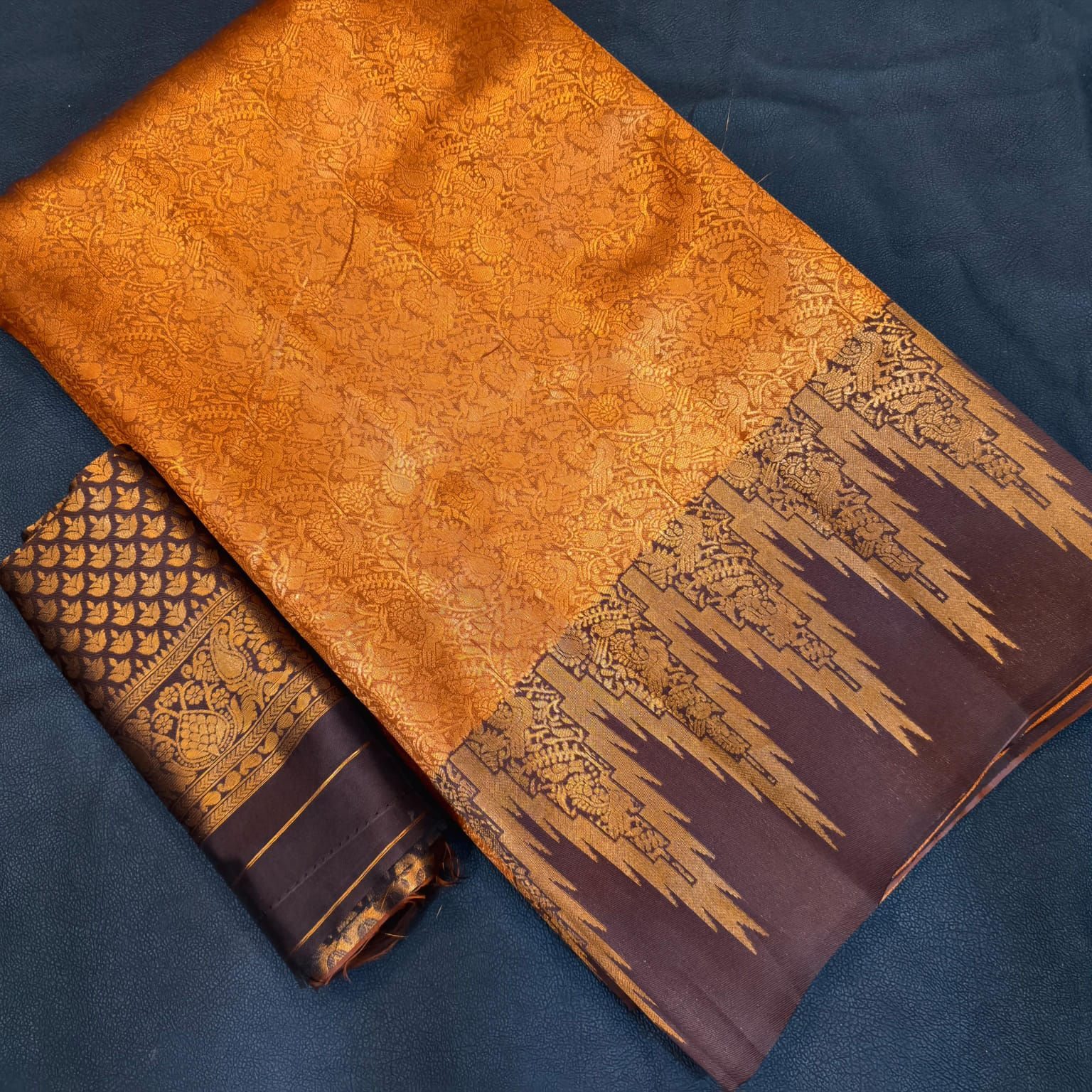 R โ Ust Orange Silk Saree