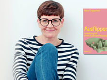 Nina Grygoriew mit ihrem Buch Ausflippen – Anleitung für einen Ausnahmezustand, zu Gast im MENOMIO Podcast.