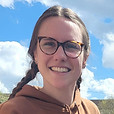 Polly Griffiths.jpeg