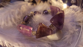 CHOOSING GEMSTONE BY COLOR