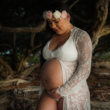 Maternity shoot at the beach_edited.jpg