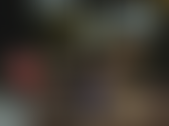 試著想像:溺水了,眼前漂過的浮木卻佈滿細小的刺