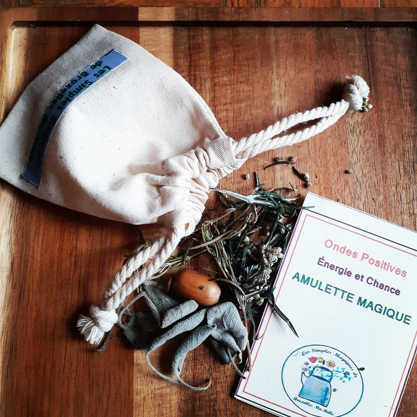 AMULETTE MAGIQUE”Ondes Positives “Energie et Chance”