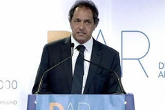 Scioli dijo que no debatirá "porque la gente ya sabe como piensa"