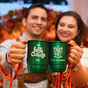 Diversidade de eventos culturais em Curitiba atrai moradores e turistas, fortalecendo o turismo e a identidade da cidade.