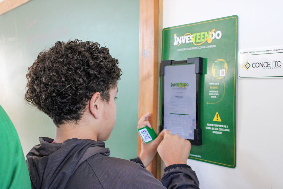 Escolas do Paraná adotam metodologia lúdica para ensinar educação financeira e empreendedorismo a crianças e adolescentes.