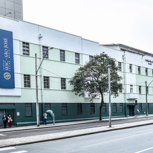 Fachada do Colégio Sesc São José em Curitiba