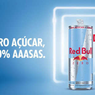 Participantes em esportes radicais durante o Zero Limits Day da Red Bull em Curitiba