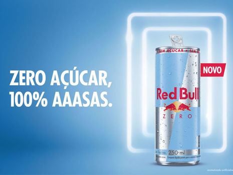 Participantes em esportes radicais durante o Zero Limits Day da Red Bull em Curitiba