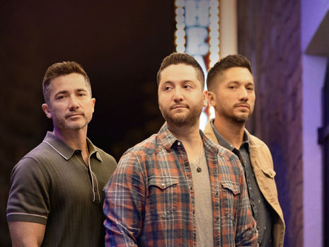 Boyce Avenue retorna a Curitiba em novembro com show inédito que promete emocionar fãs com sucessos e novas versões acústicas.