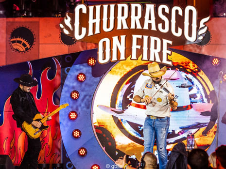 Churrasco On Fire com Fernando e Sorocaba agita Londrina pelo quinto ano