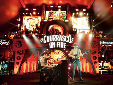 Fernando e Sorocaba levam o Churrasco On Fire a São Paulo pelo segundo ano consecutivo, unindo gastronomia e música em grande evento.