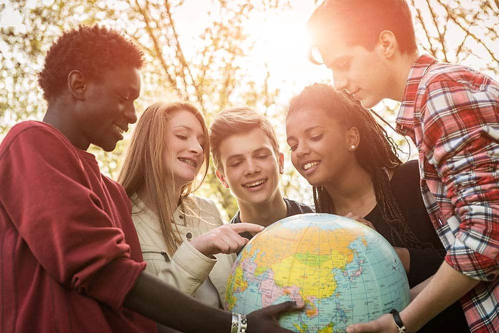 Construtora Equilíbrio e YES Intercâmbio promovem Roadshow de High School em Curitiba, conectando famílias e estudantes a oportunidades no exterior.