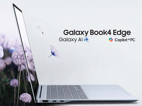 Notebook Samsung Galaxy Book4 Edge aberto sobre mesa de estudo