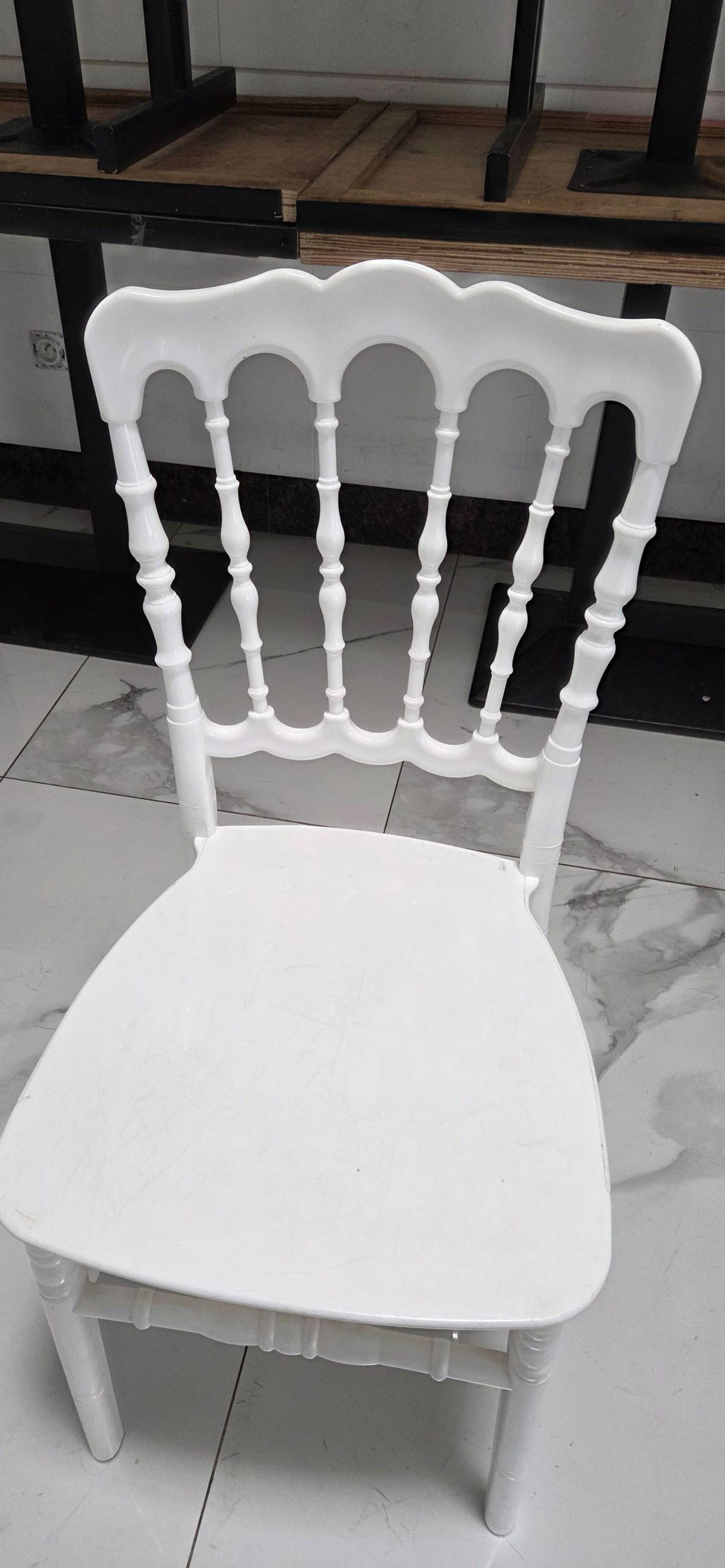 Chaise Napoléon blanche style Chiavari