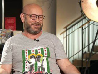 'Niterói tem uma tradição vinculada ao samba que é muito importante', diz o historiador Luiz Antonio Simas, agora, cidadão niteroiense