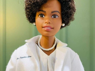 Biomédica baiana Jaqueline Góes vira 'Barbie'