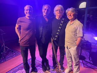 Série documental sobre o grupo Secos & Molhados estreia no Canal Brasil