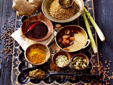 L’Ayurveda et les saisons : comment adapter ses soins et routines de bien-être pour chaque période de l’année